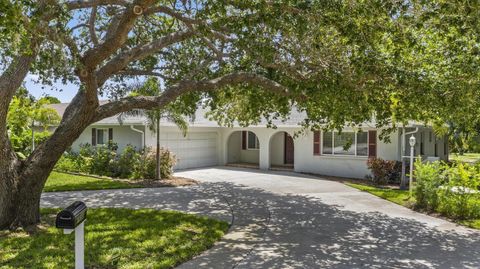 1895 BUCCANEER CIRCLE SARASOTA FL 34231