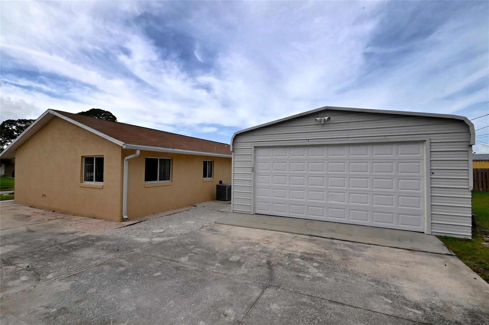 Florida Shores 01 - Residential