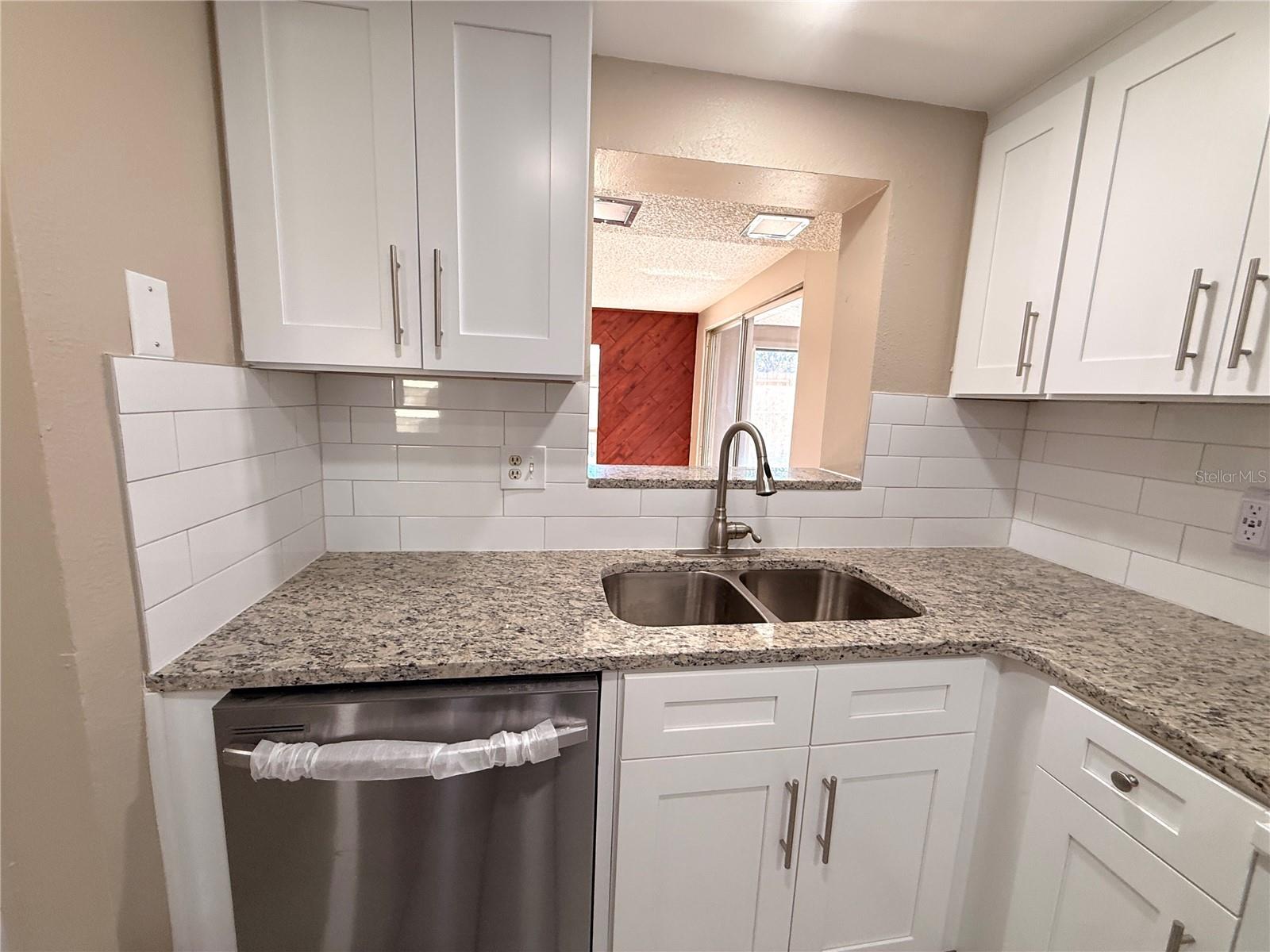 EMBASSY HILLS - Residential