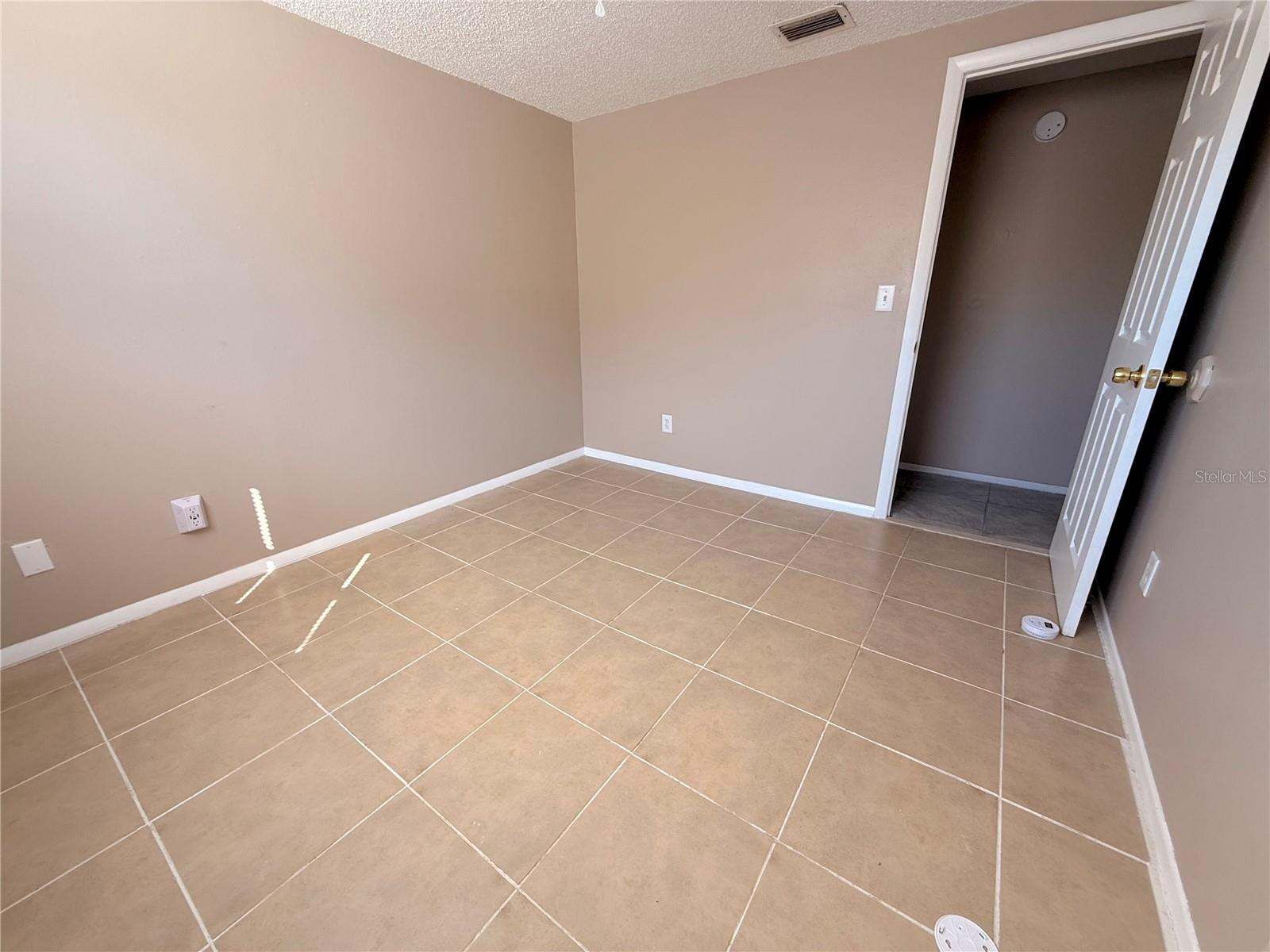 EMBASSY HILLS - Residential