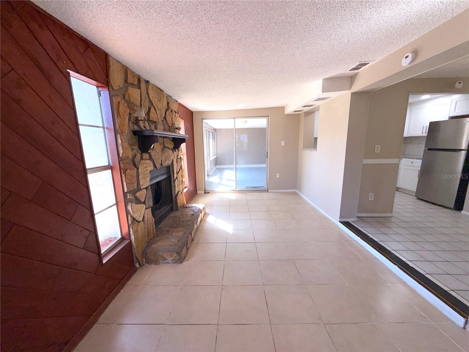 EMBASSY HILLS - Residential