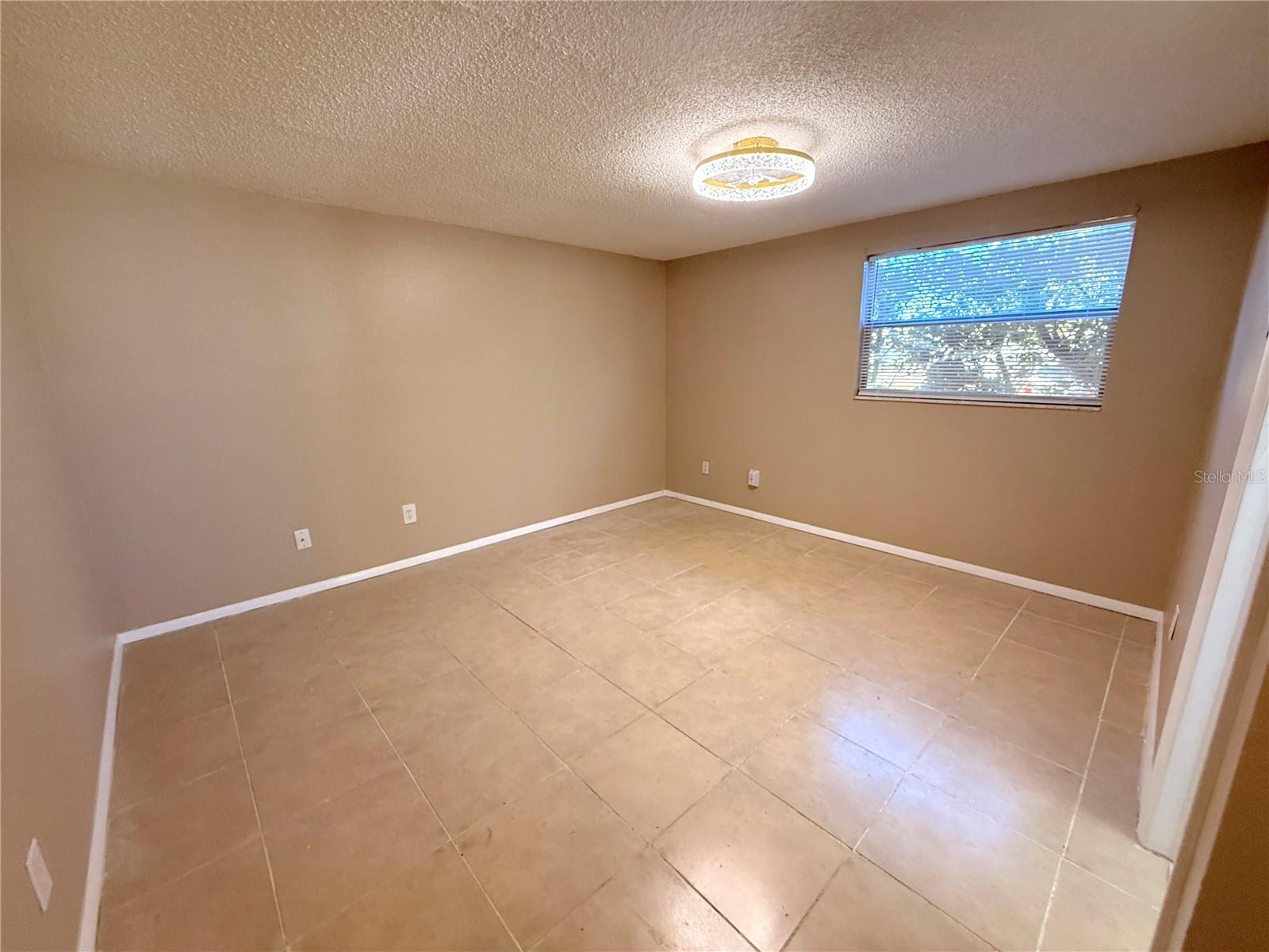 EMBASSY HILLS - Residential