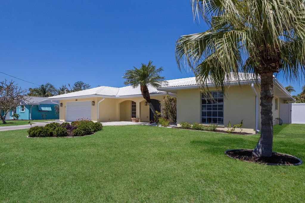 Photo of 508 70th Street, Holmes Beach, FL 34217 (MLS # A4648590)