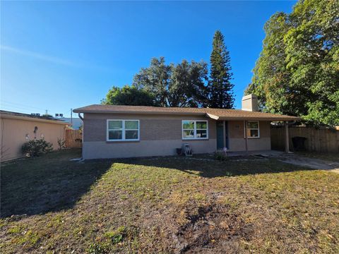 Photo of 5810 7th Avenue S, St Petersburg, FL 33707 (MLS # OM717750)