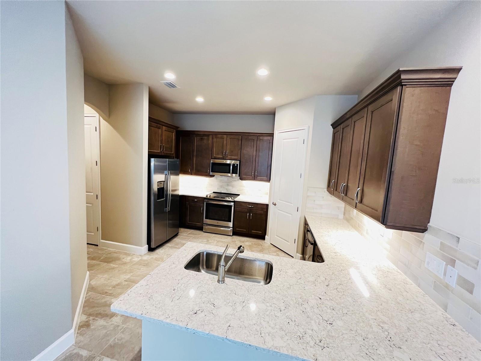 PLANTATION BAY SEC 2A-F UN 13 - Residential