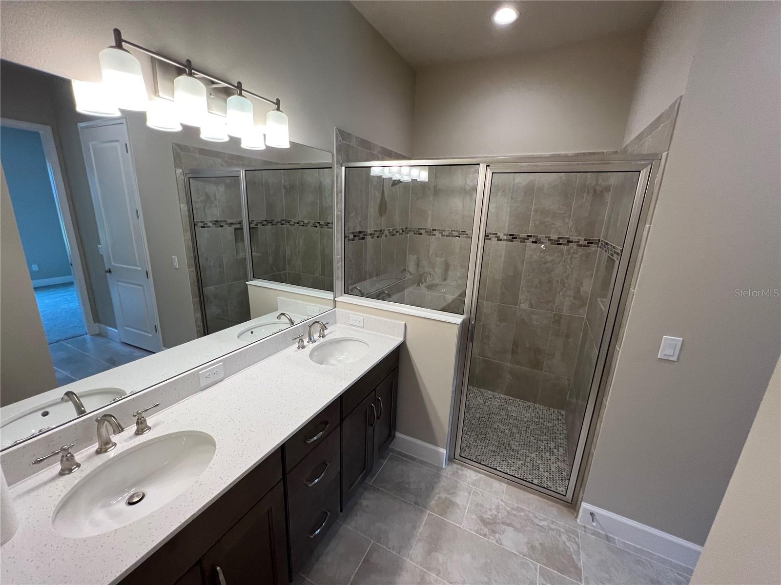 PLANTATION BAY SEC 2A-F UN 13 - Residential