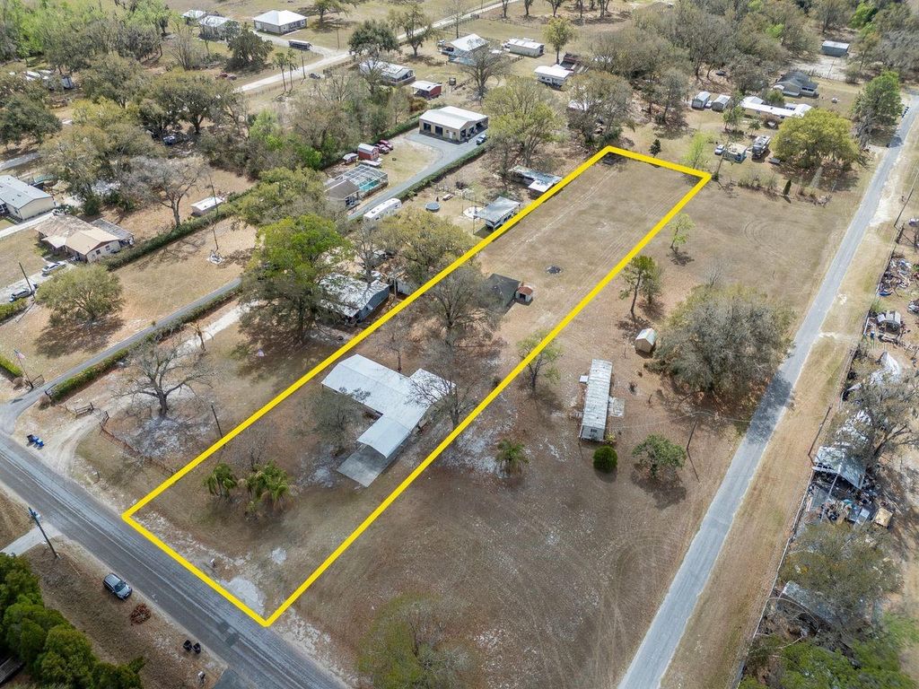 Photo of 349 Old Welcome Road, Lithia, FL 33547 (MLS # TB8476558)