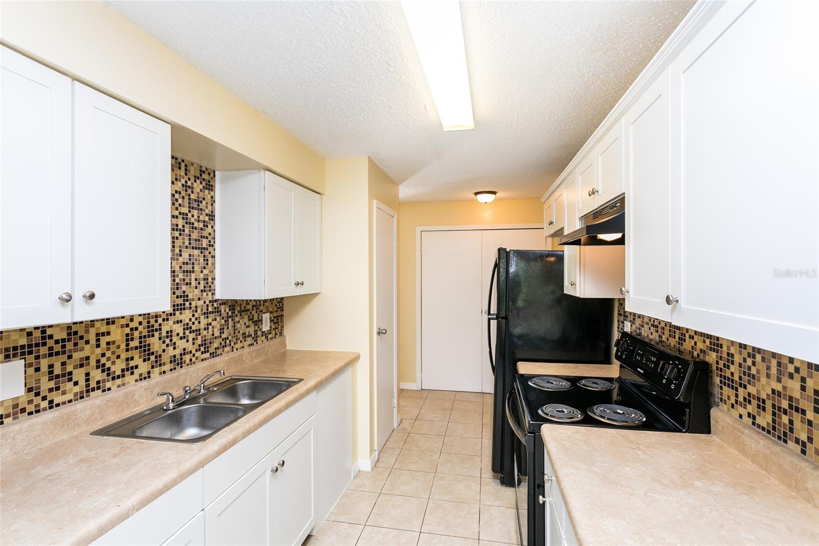 BVL UNIT 1 - Residential Lease