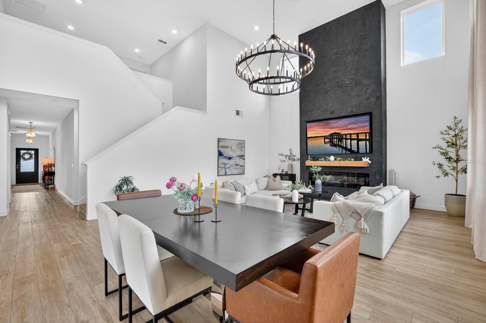 HAMPTON OAKS - Residential