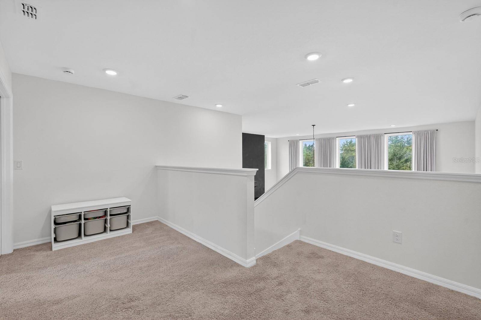 HAMPTON OAKS - Residential