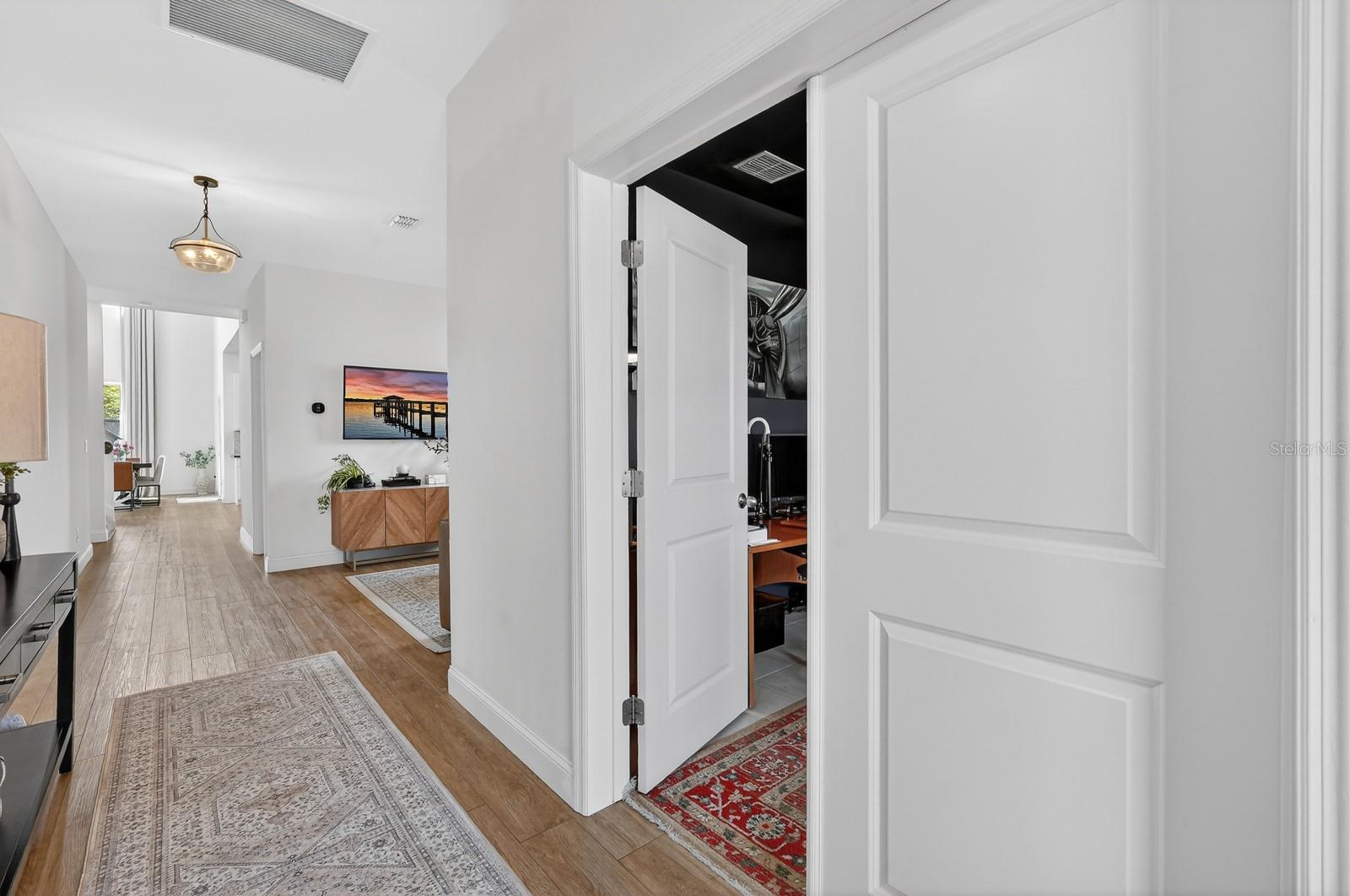 HAMPTON OAKS - Residential