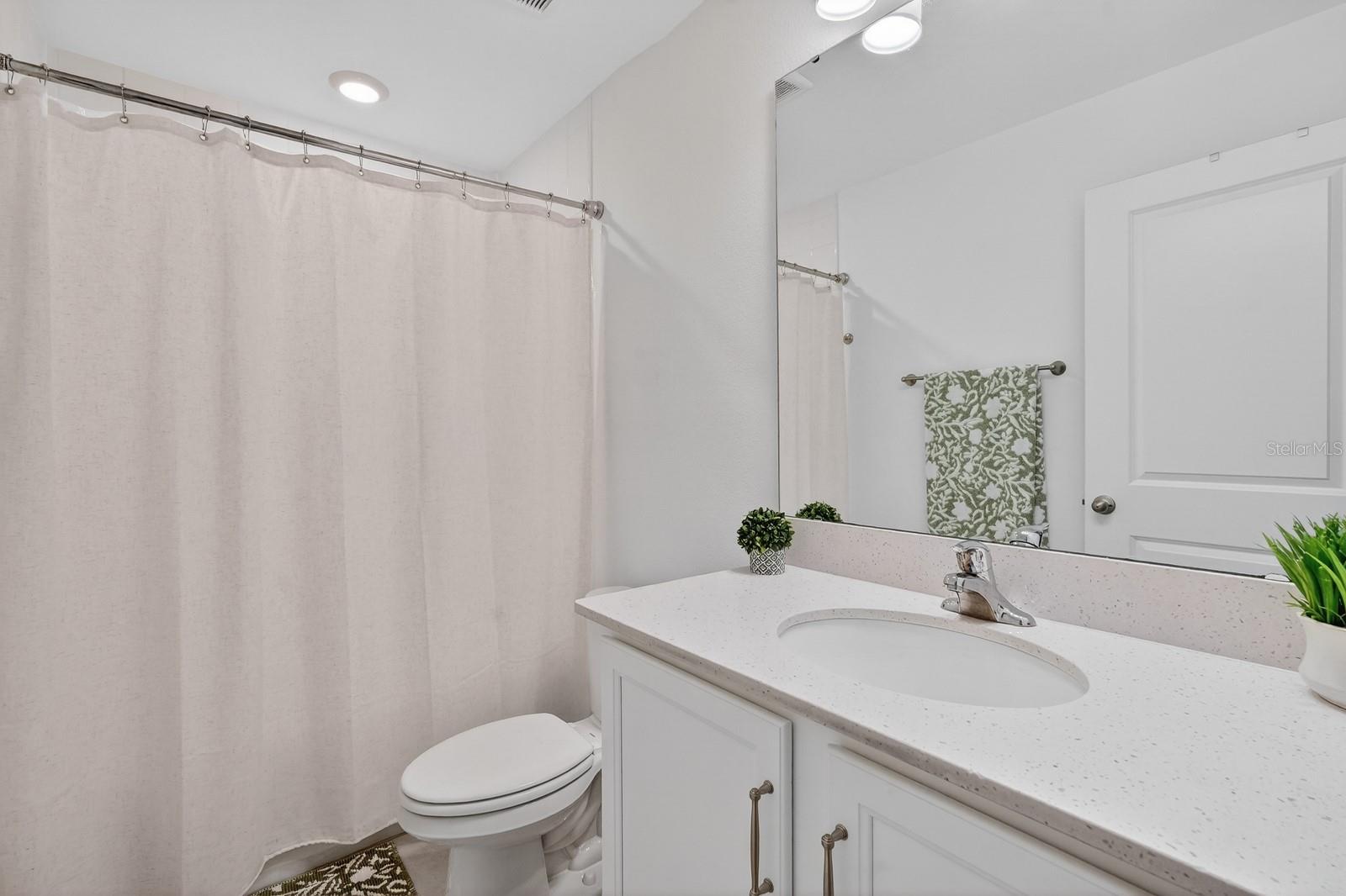 HAMPTON OAKS - Residential