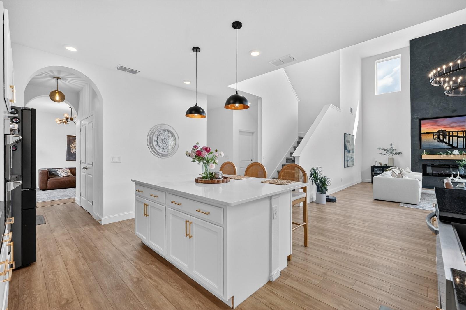 HAMPTON OAKS - Residential