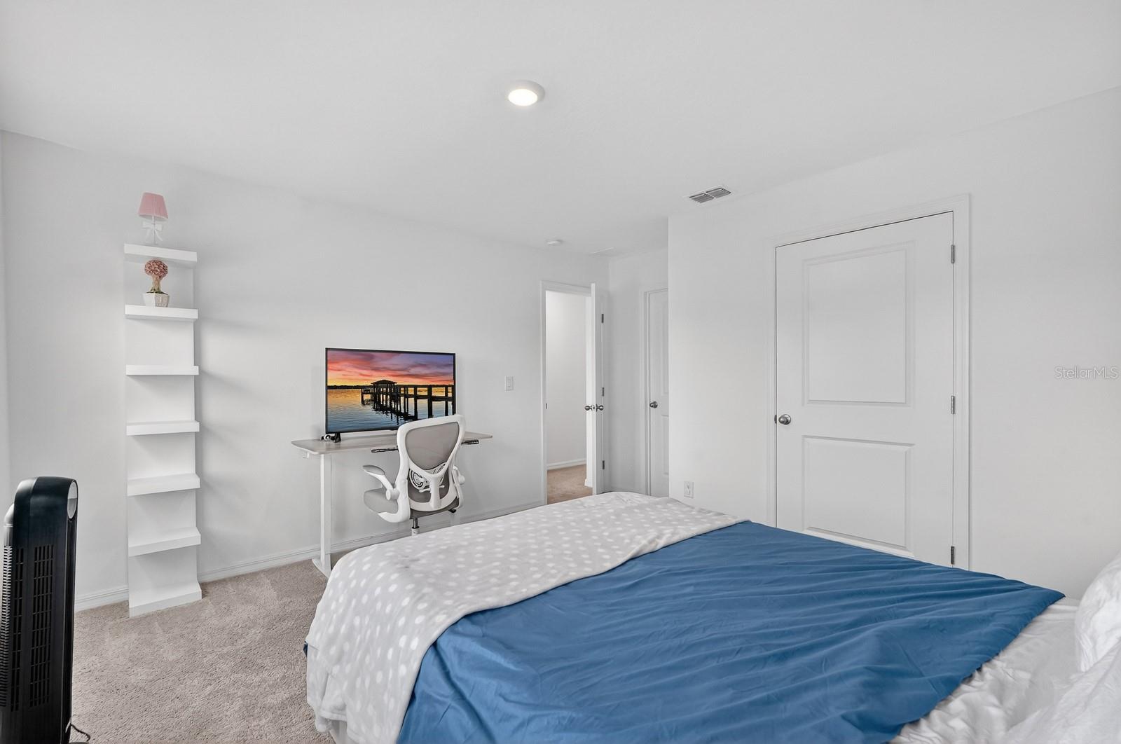 HAMPTON OAKS - Residential