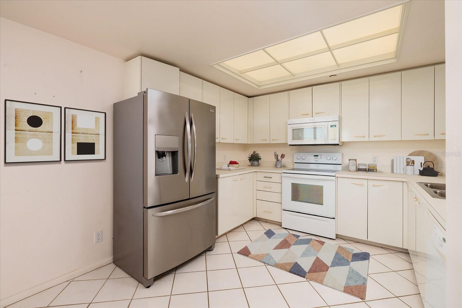 ULTIMAR TWO CONDO - Residential