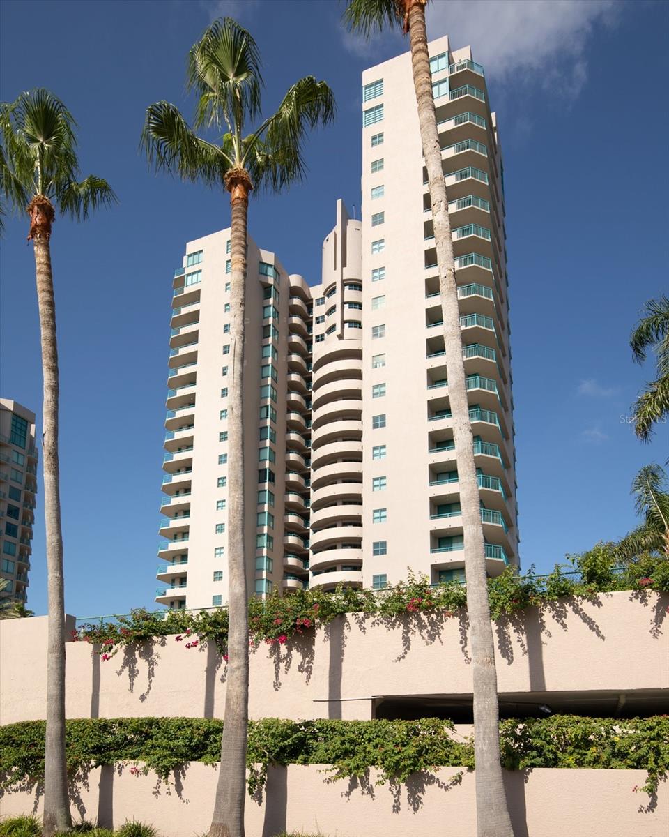 ULTIMAR TWO CONDO - Residential