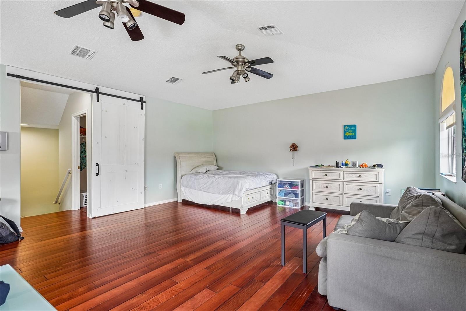 CHAPMAN LAKES PH 4 - Residential
