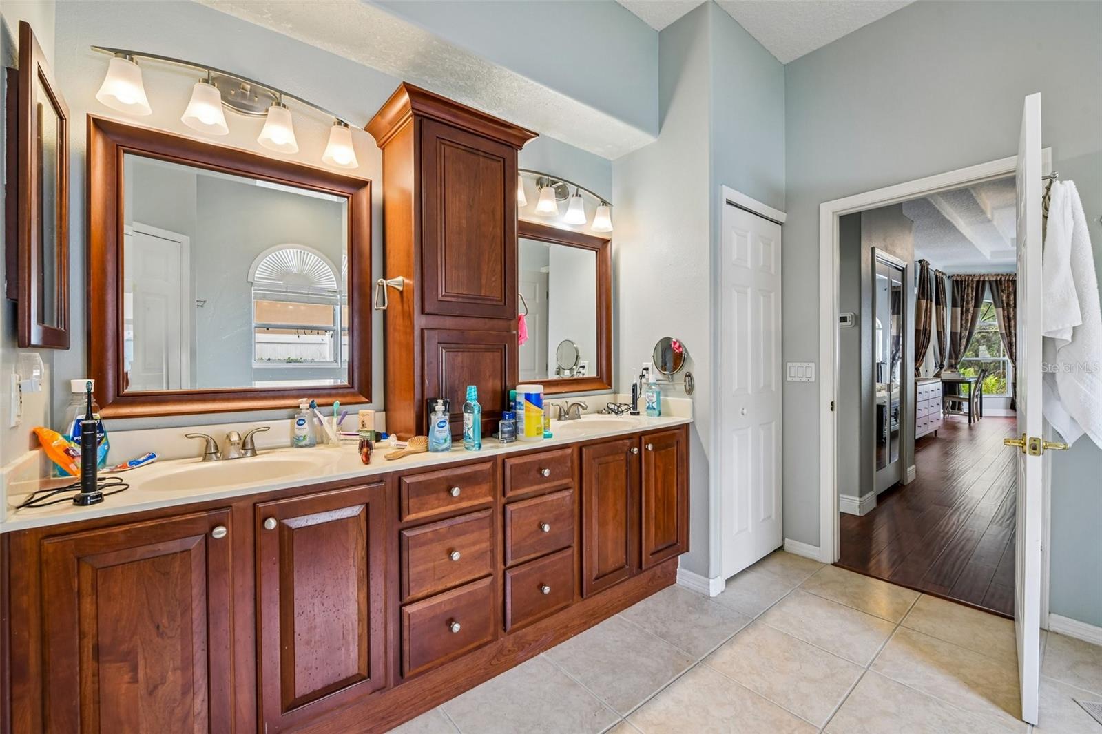 CHAPMAN LAKES PH 4 - Residential