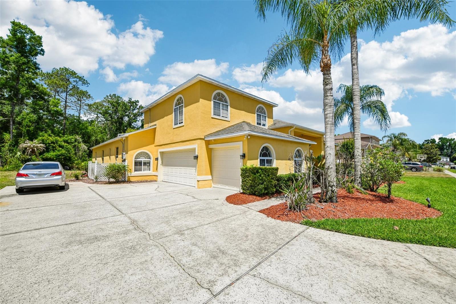 1344 TALL MAPLE LOOP