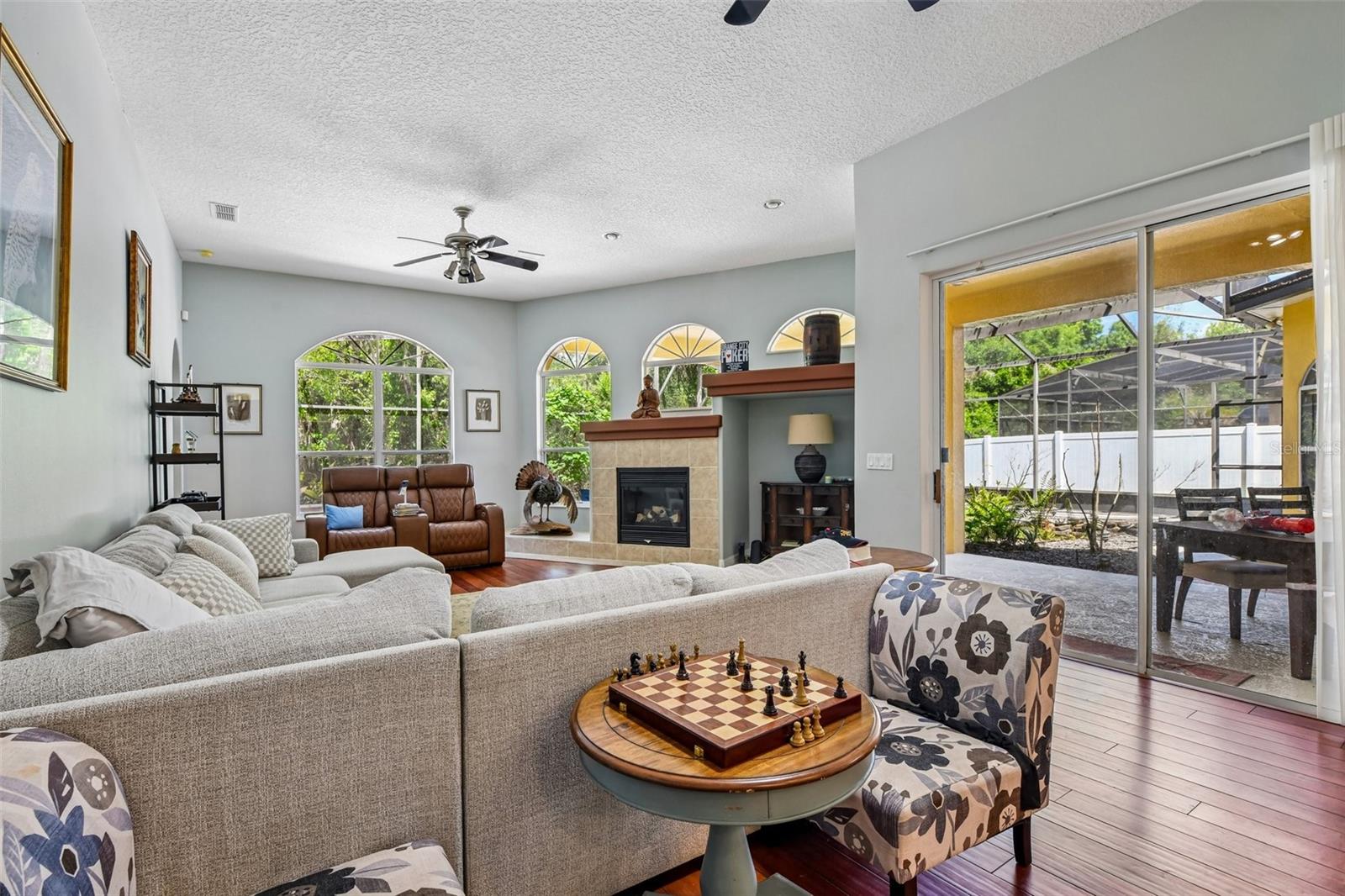 CHAPMAN LAKES PH 4 - Residential