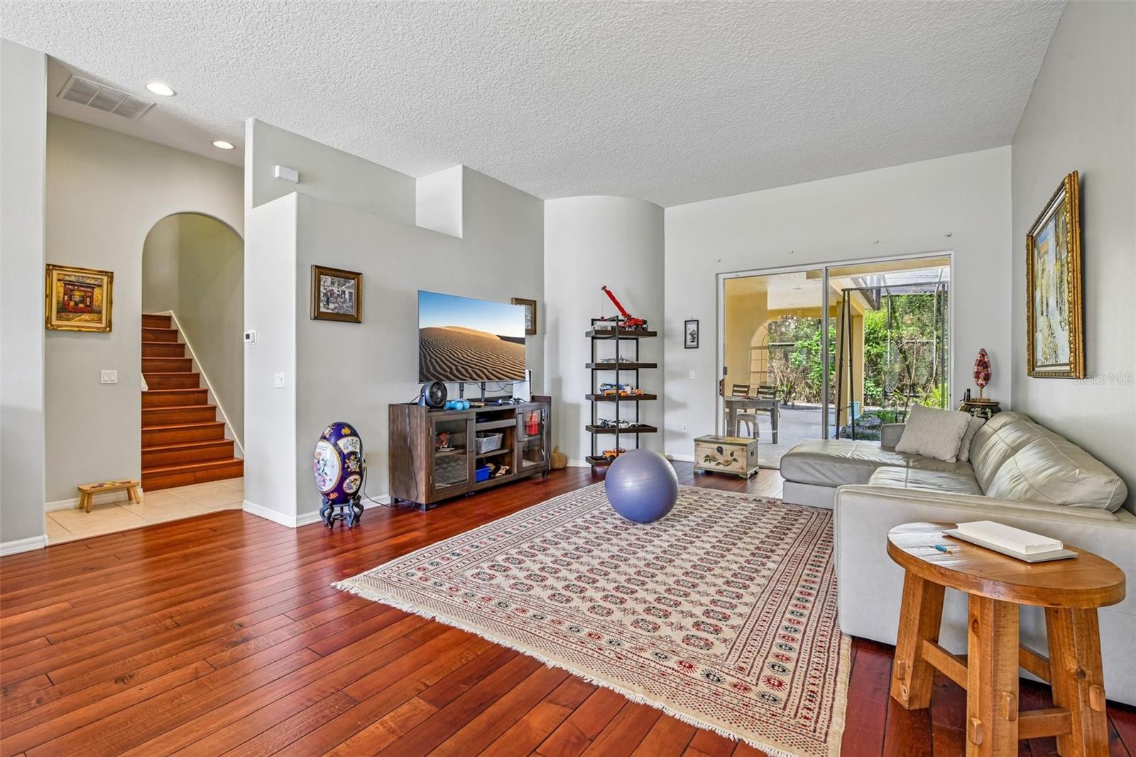 1344 TALL MAPLE LOOP