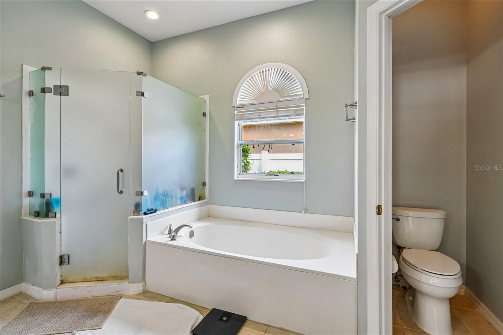 CHAPMAN LAKES PH 4 - Residential