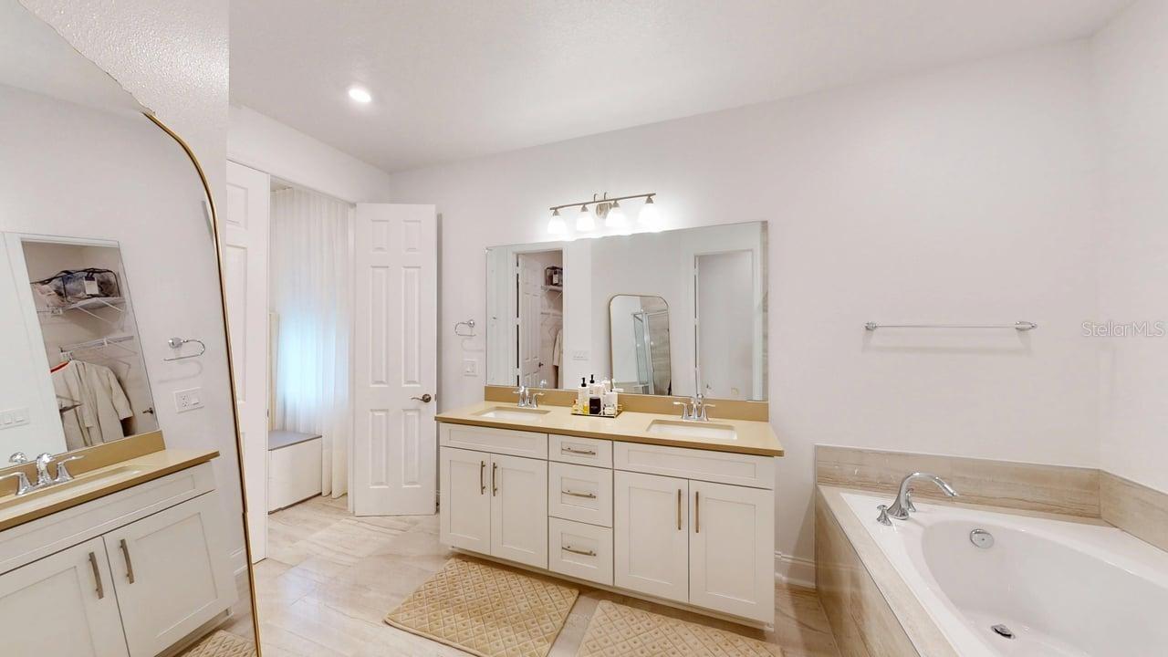 SANCTUARY/TWIN WATERS - Residential