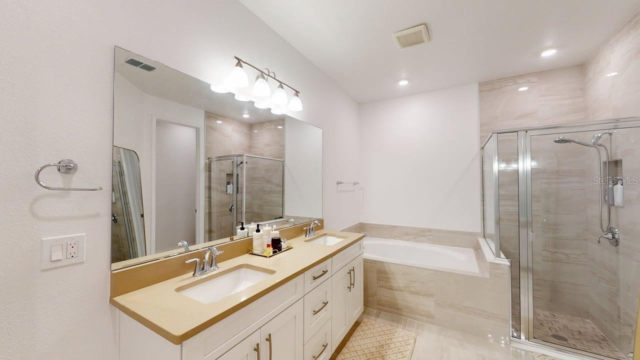 SANCTUARY/TWIN WATERS - Residential