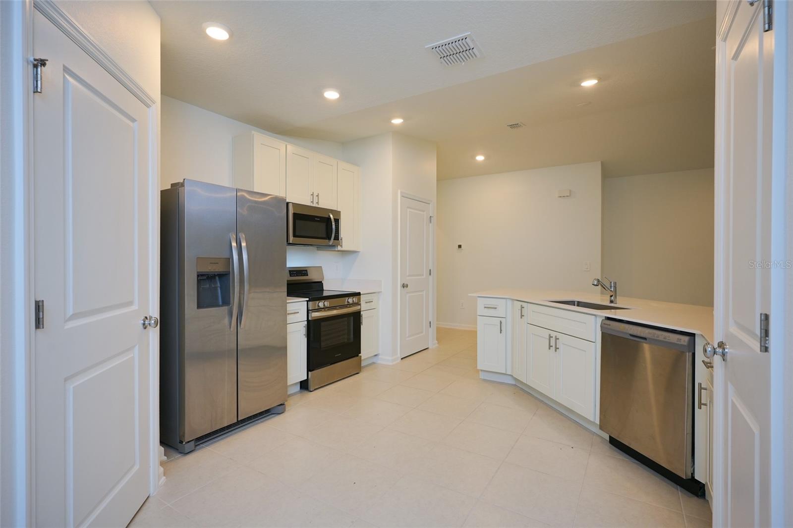 WESTVIEW POD B NEIGHBORHOOD 2A & 2B PH 1 - Residential Lease