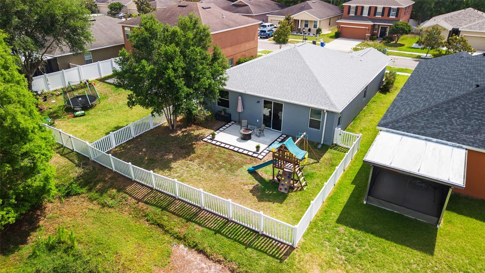 8515 TIDAL BREEZE DRIVE