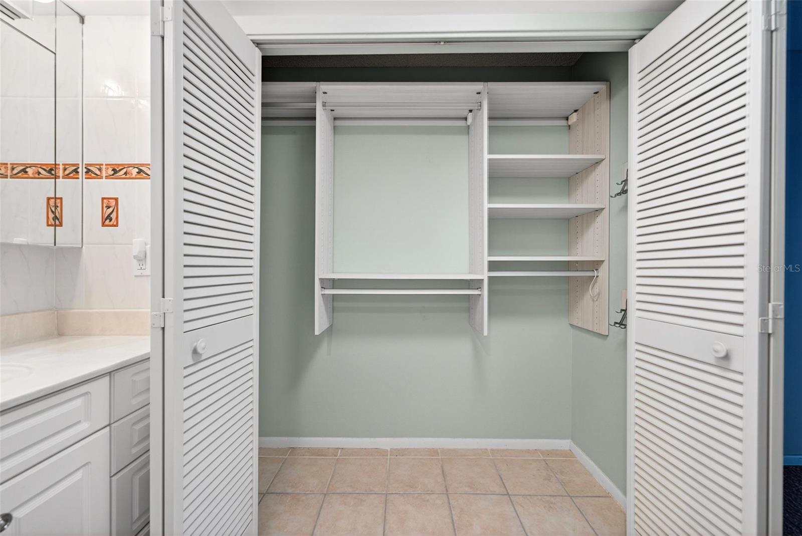 EMBASSY HOUSE - Residential