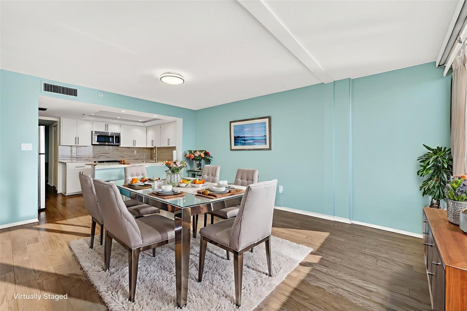 EMBASSY HOUSE - Residential