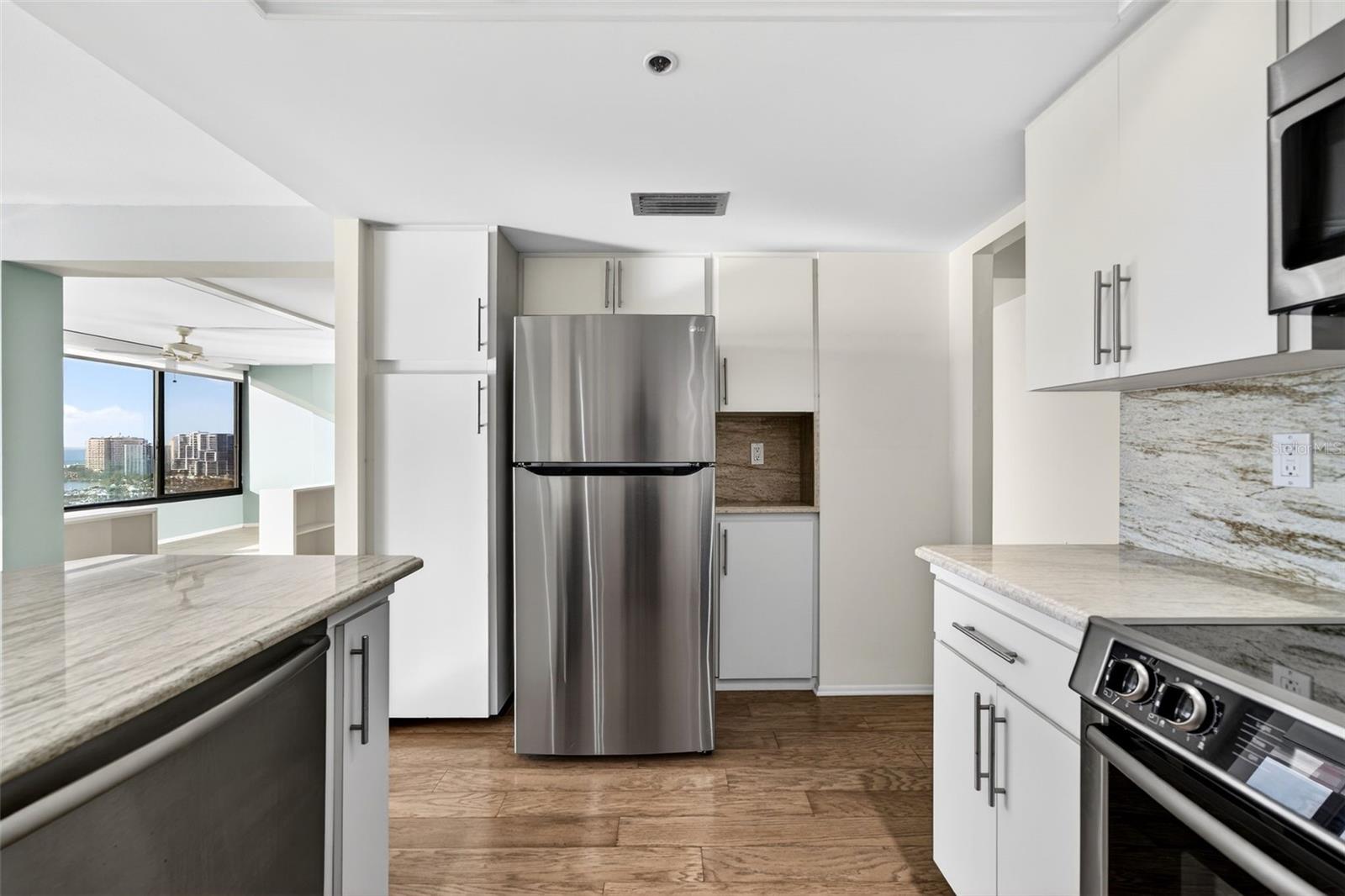 EMBASSY HOUSE - Residential