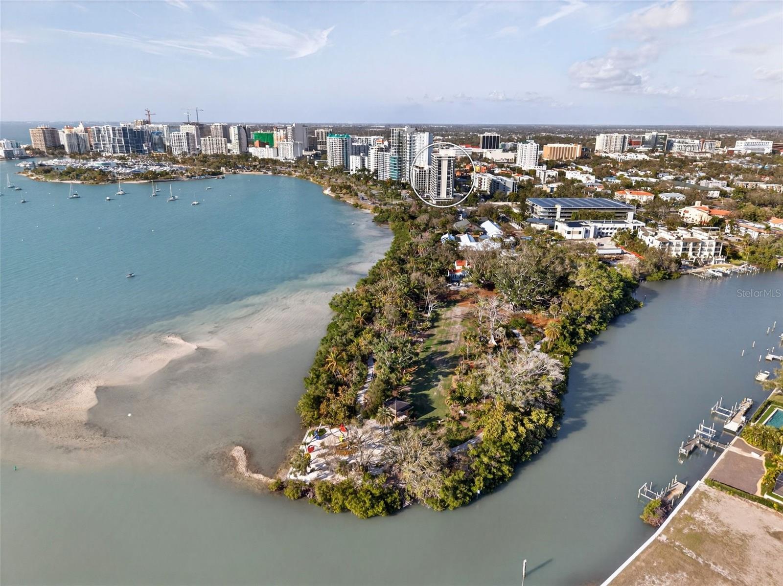 EMBASSY HOUSE - Residential