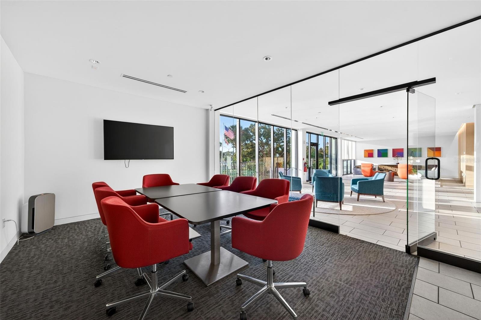 EMBASSY HOUSE - Residential