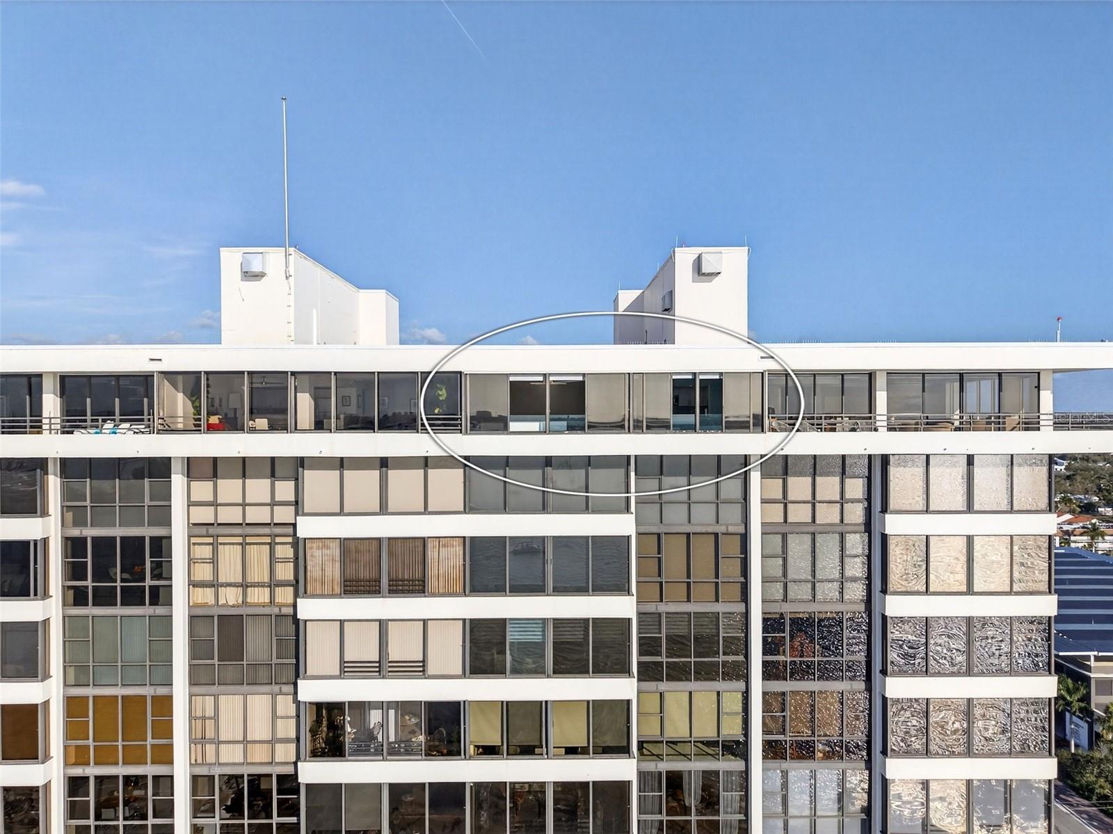 EMBASSY HOUSE - Residential