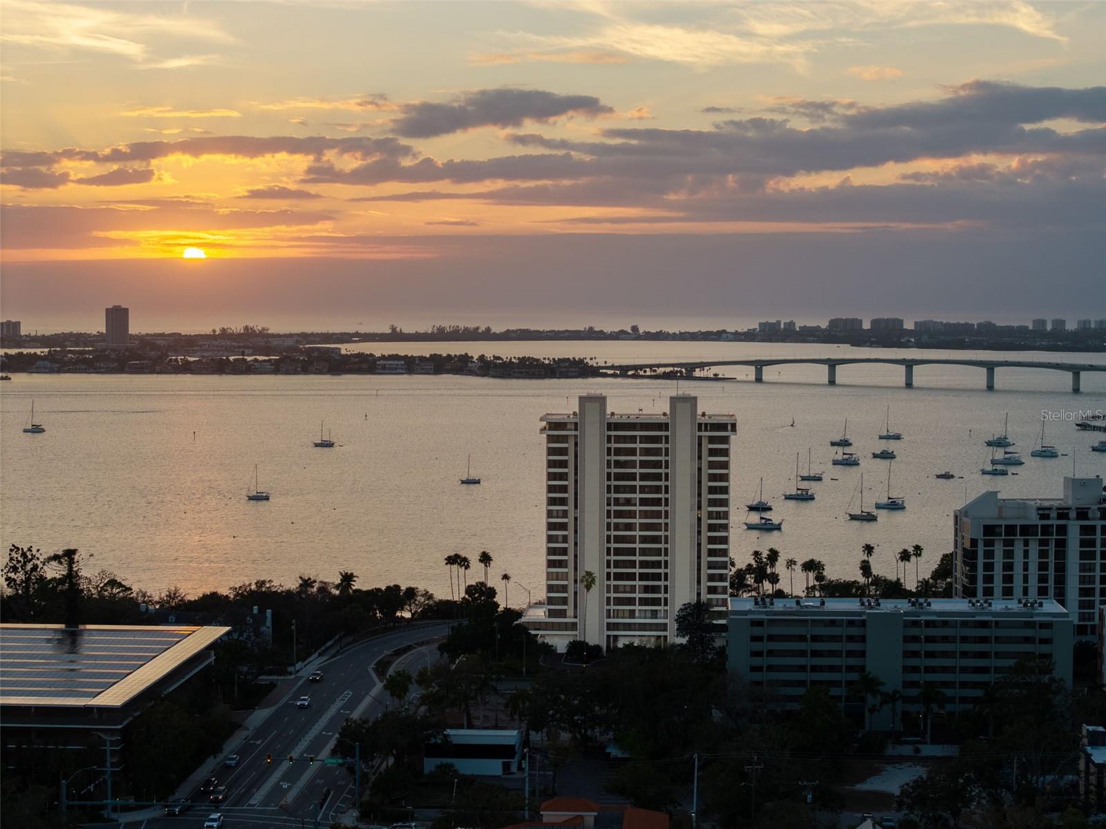 EMBASSY HOUSE - Residential