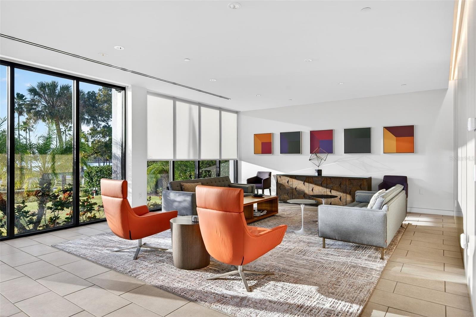 EMBASSY HOUSE - Residential