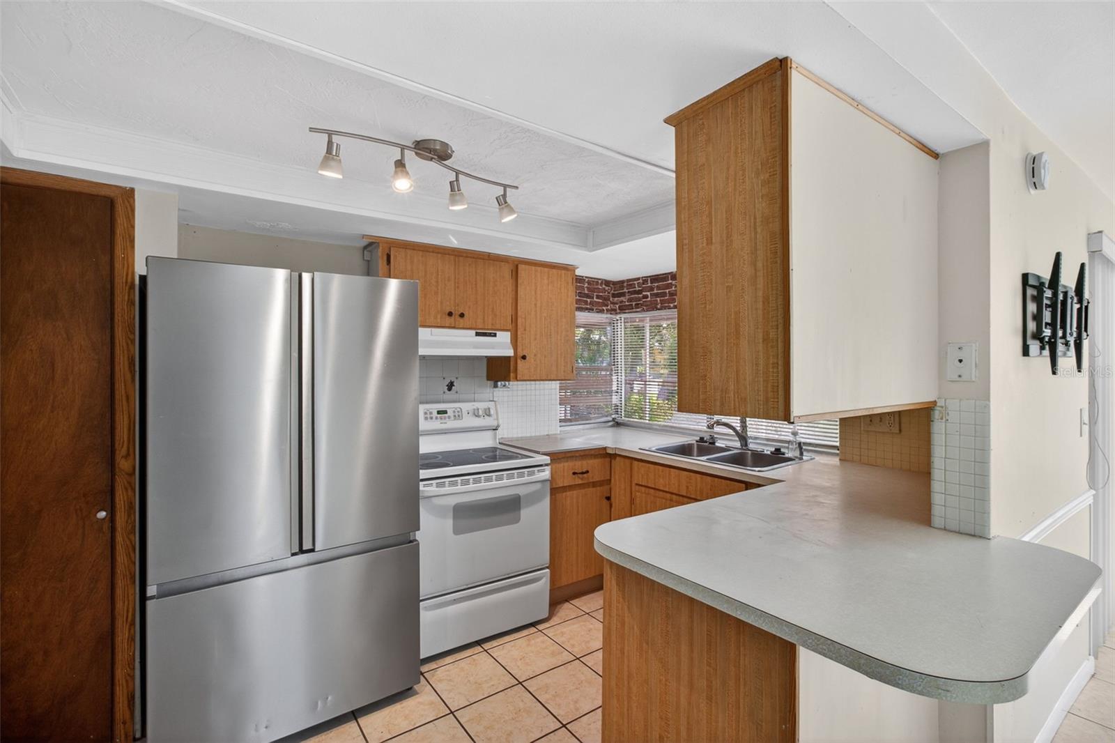 BEACON SQUARE - Residential