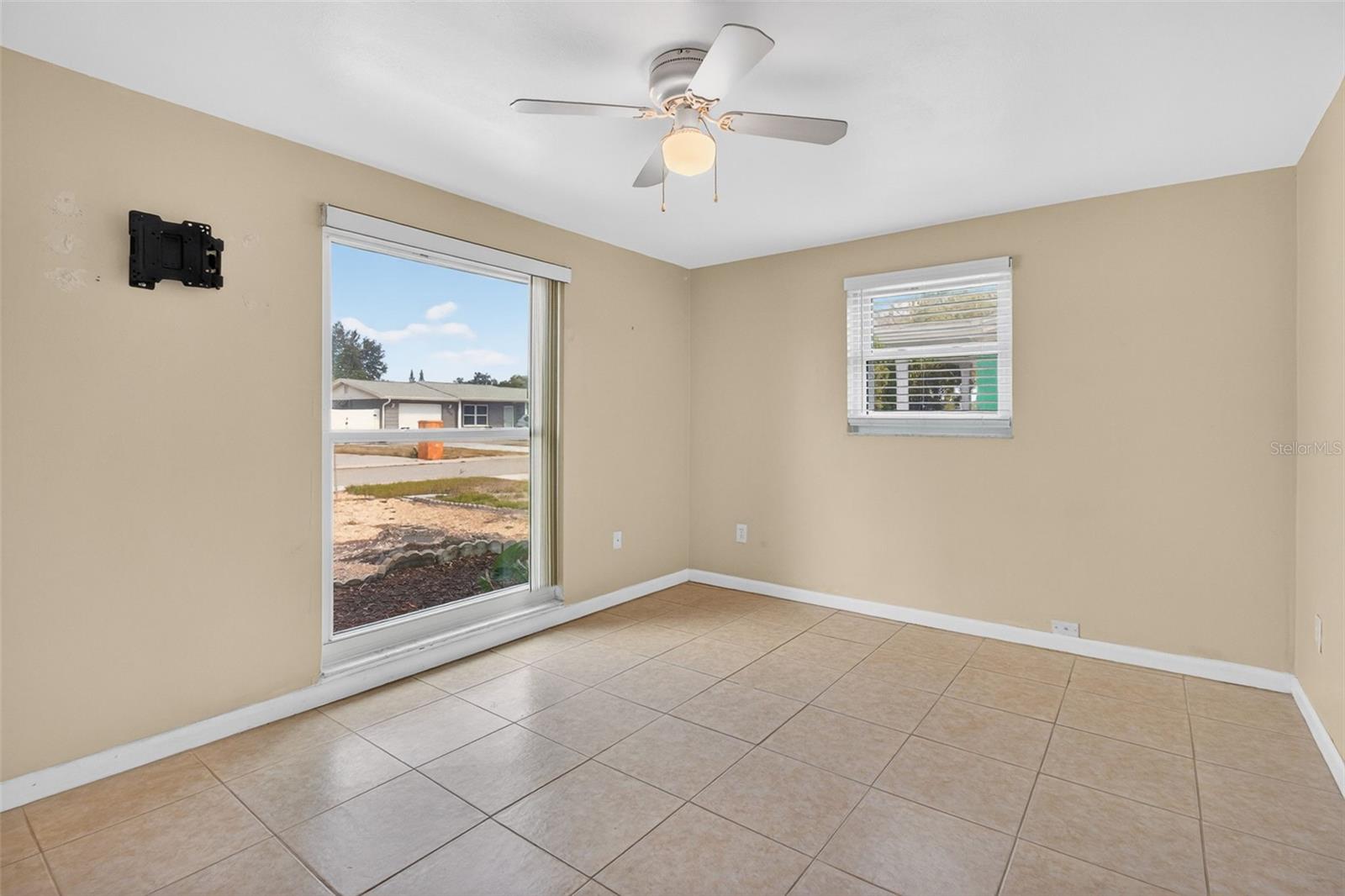 BEACON SQUARE - Residential