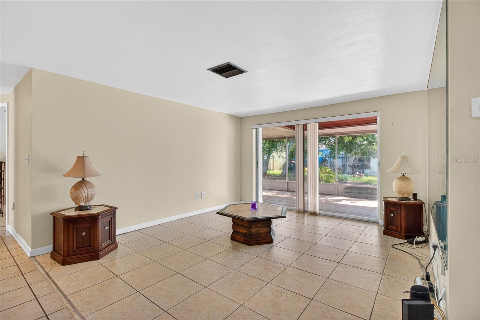 BEACON SQUARE - Residential