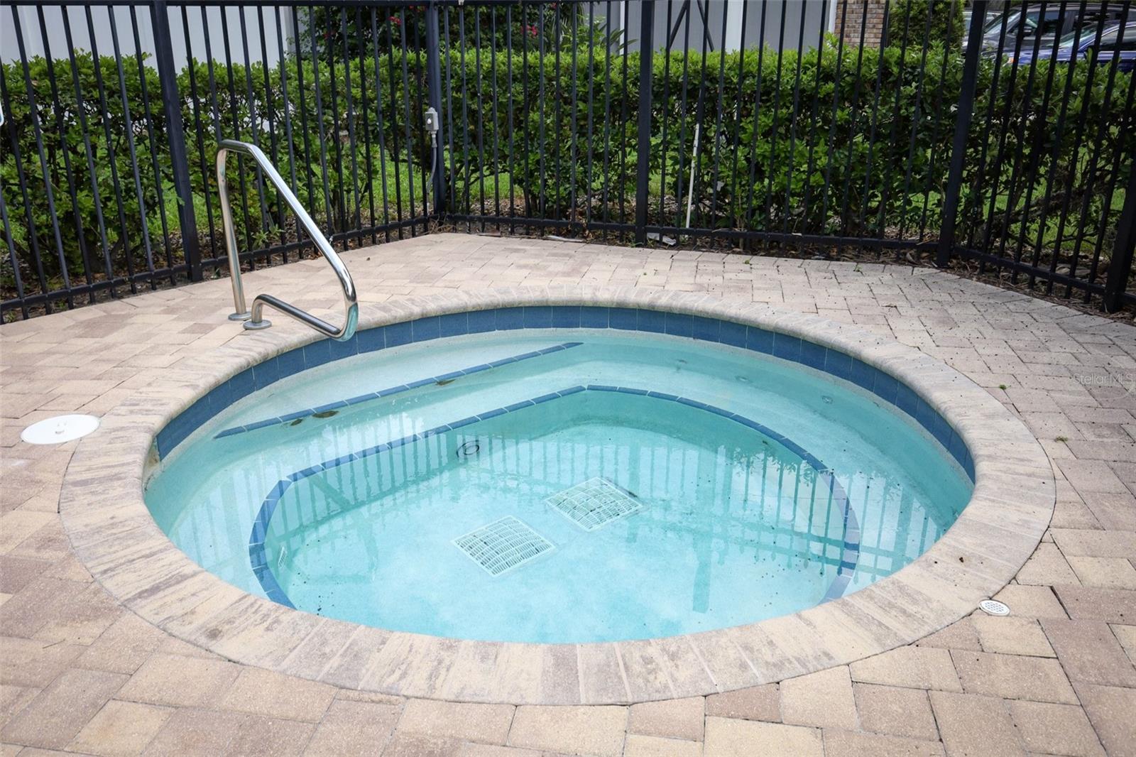 ESSEX POINT SOUTH - Residential