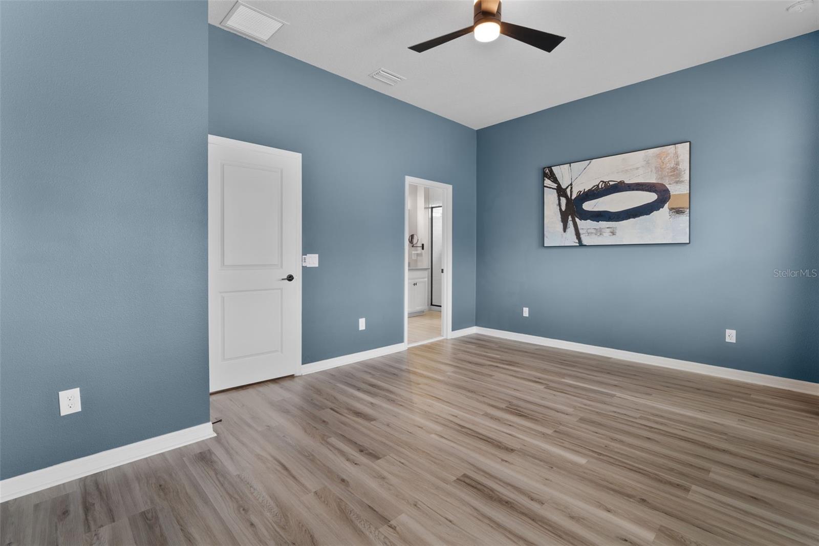REAGAN POINTE - Residential