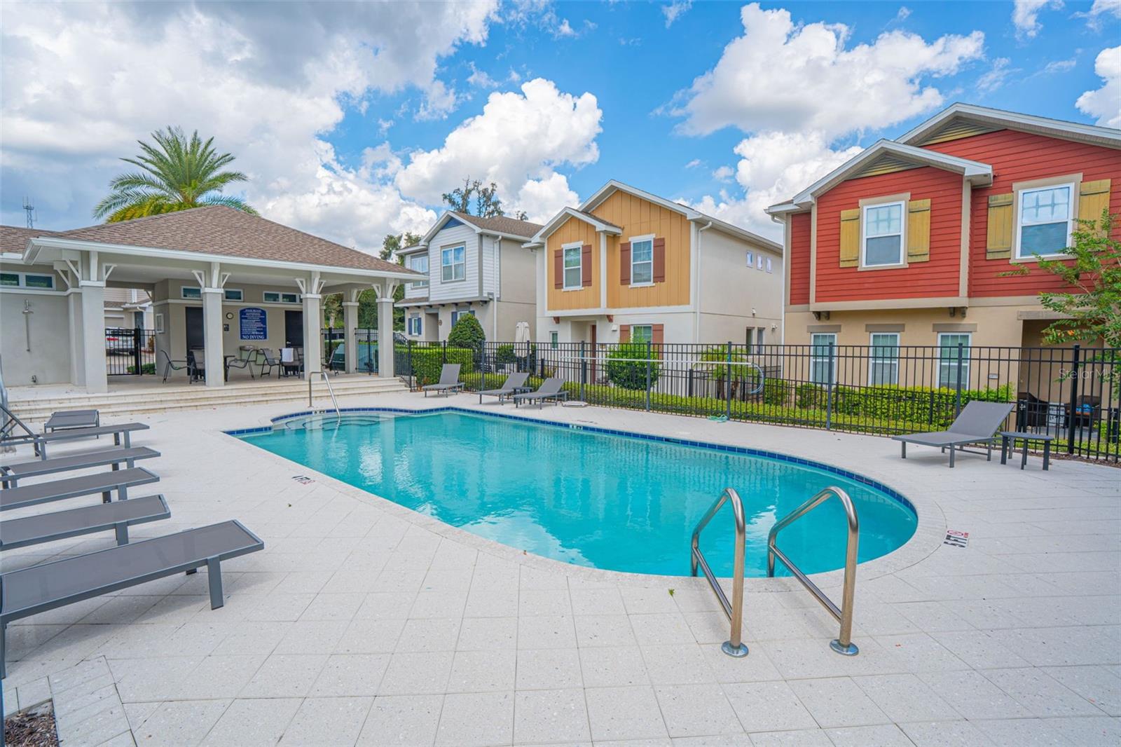 REAGAN POINTE - Residential