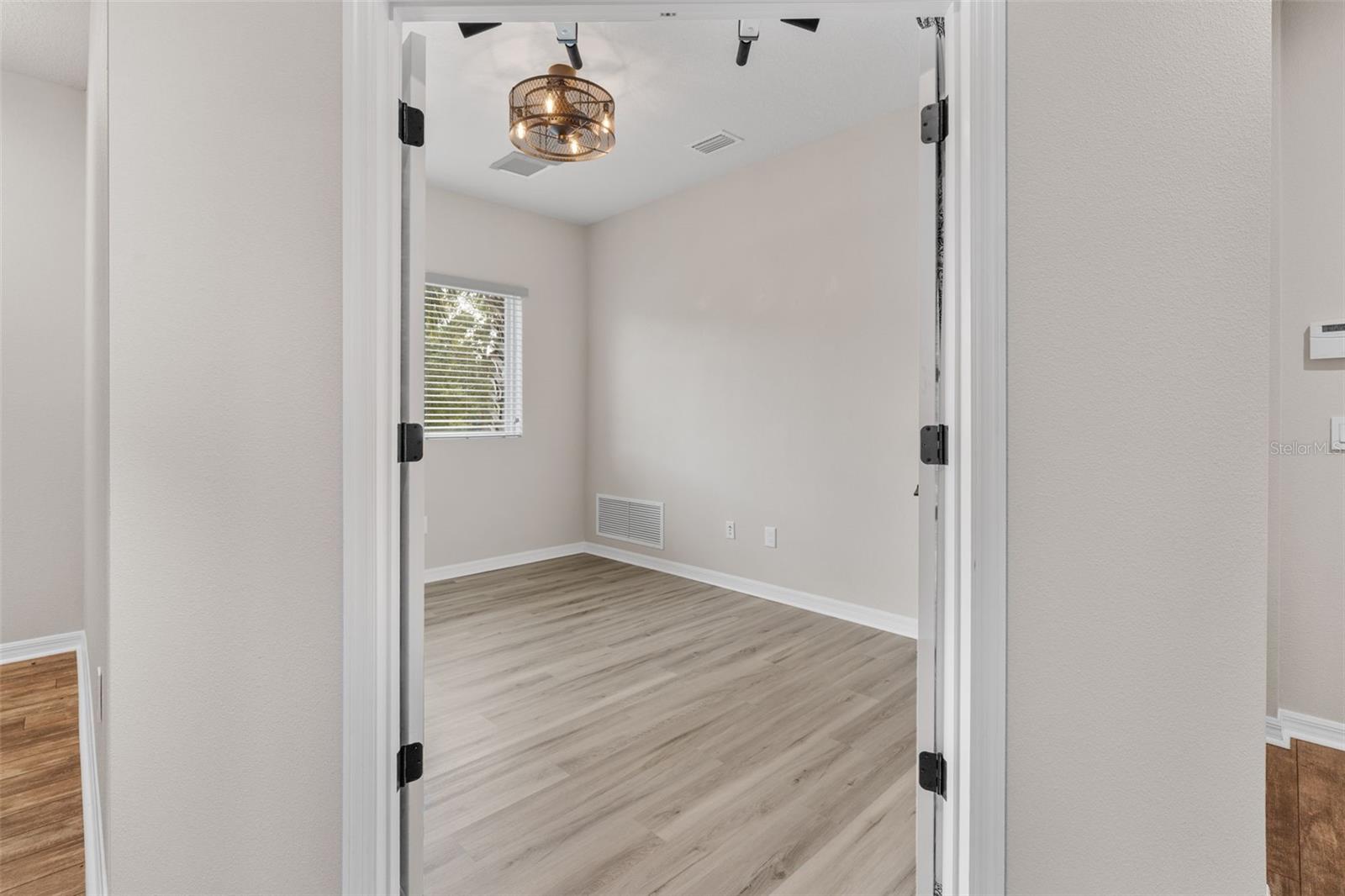 REAGAN POINTE - Residential