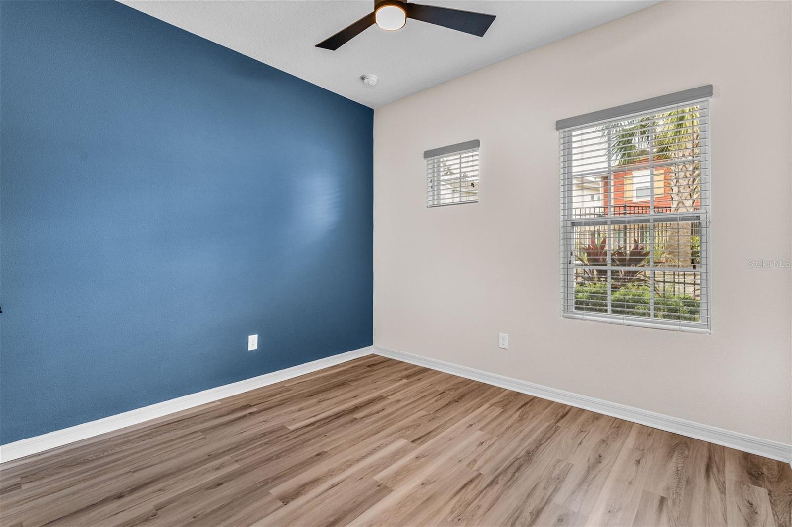 REAGAN POINTE - Residential