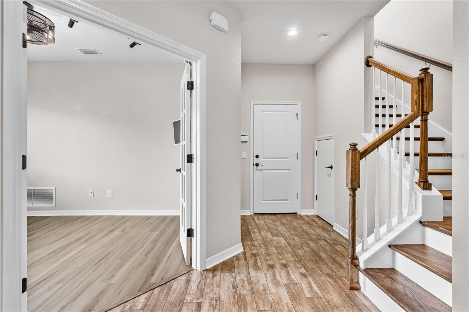 REAGAN POINTE - Residential