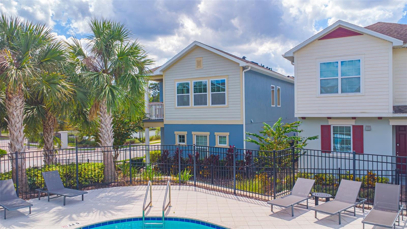 REAGAN POINTE - Residential