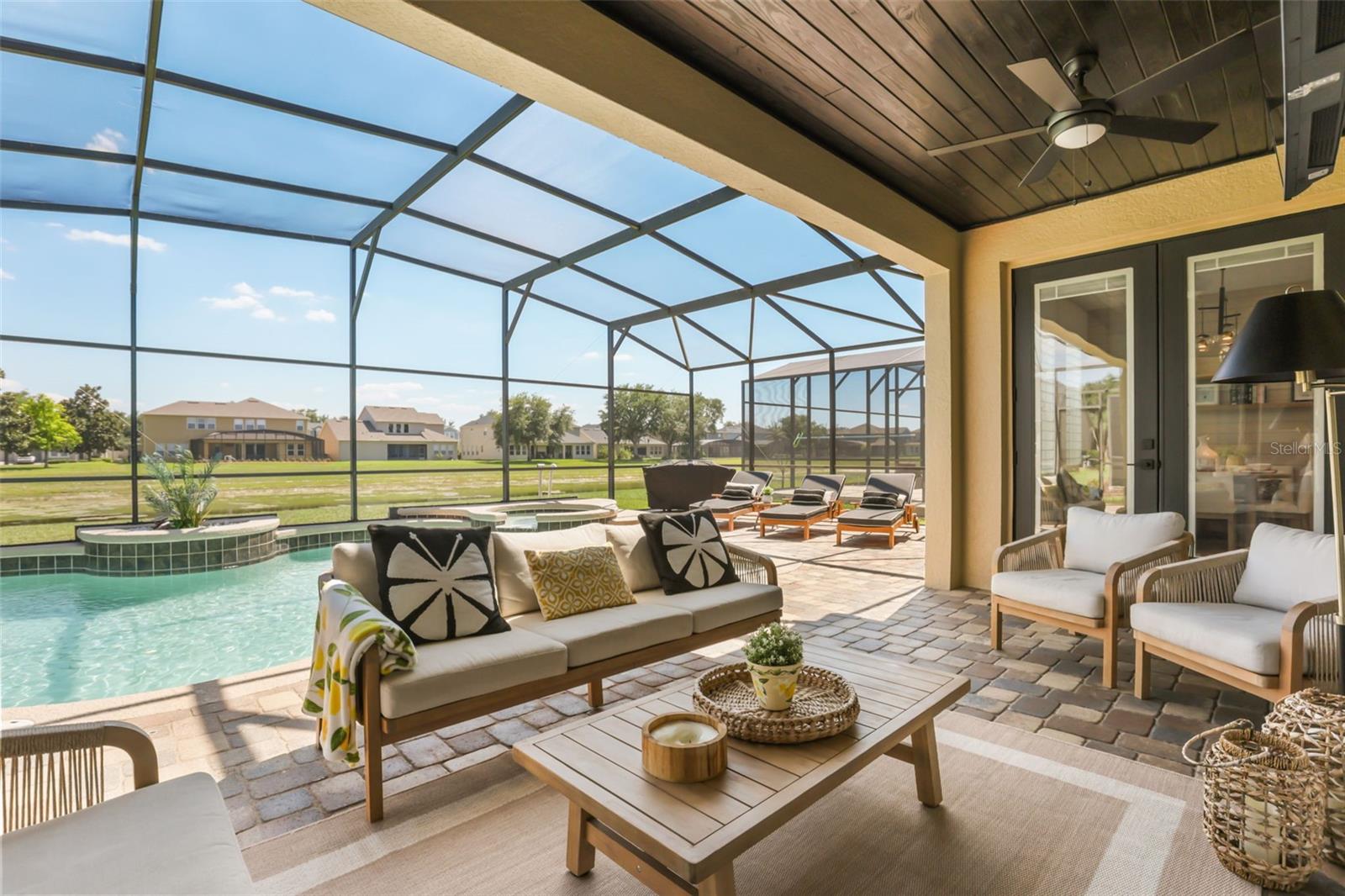 GRANDE PINES - Residential