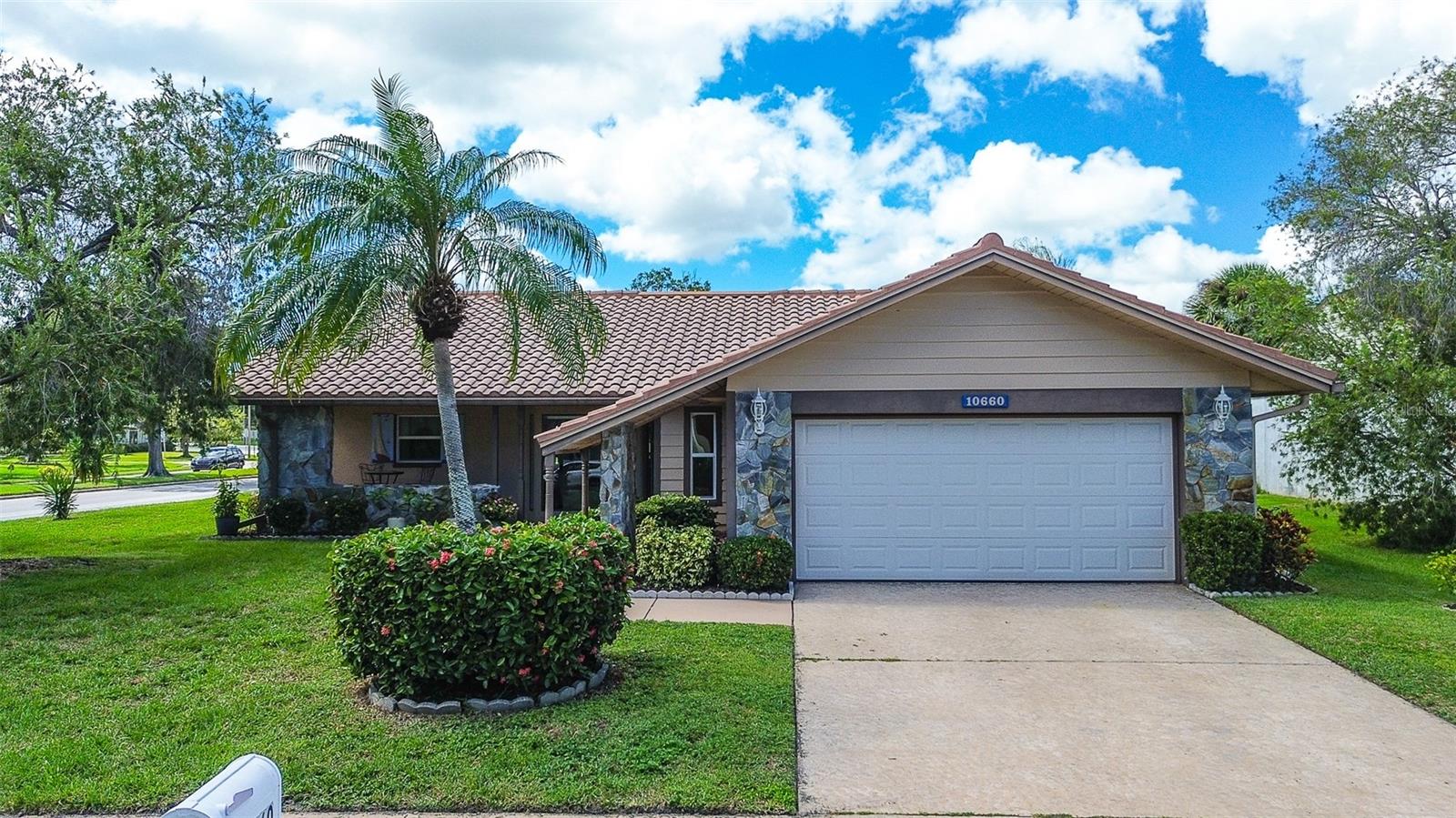 LAKES UNIT 2 PH 4 SEC 2 THE - Residential